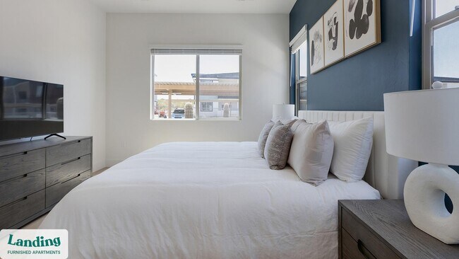 Building Photo - 5750 N La Cholla Blvd