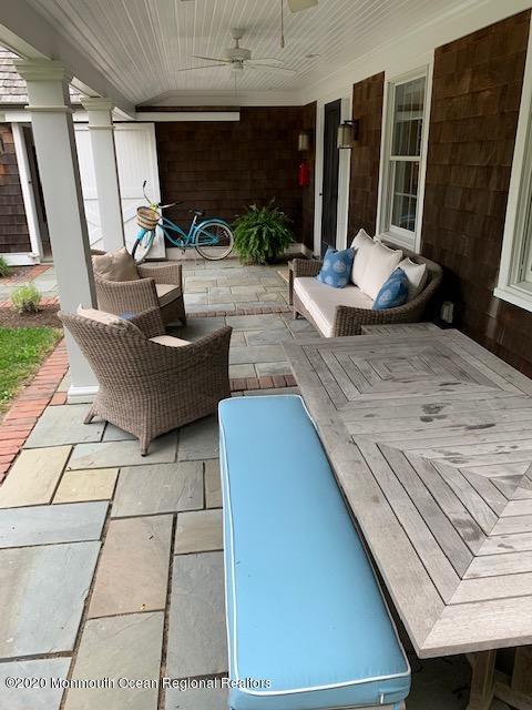 Foto del edificio - 102 Mercer Ave