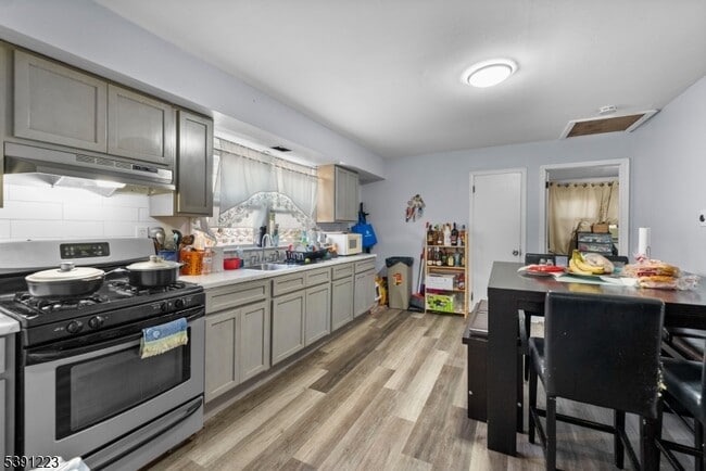 Building Photo - 68 Belmont Ave