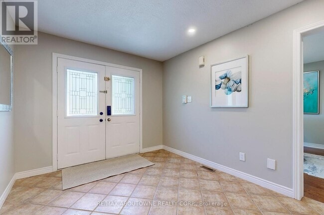 Building Photo - 1356 Monks Passage
