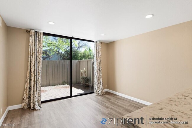 Building Photo - 3 br, 2.5 bath Townhome - 1653 Albatross D...