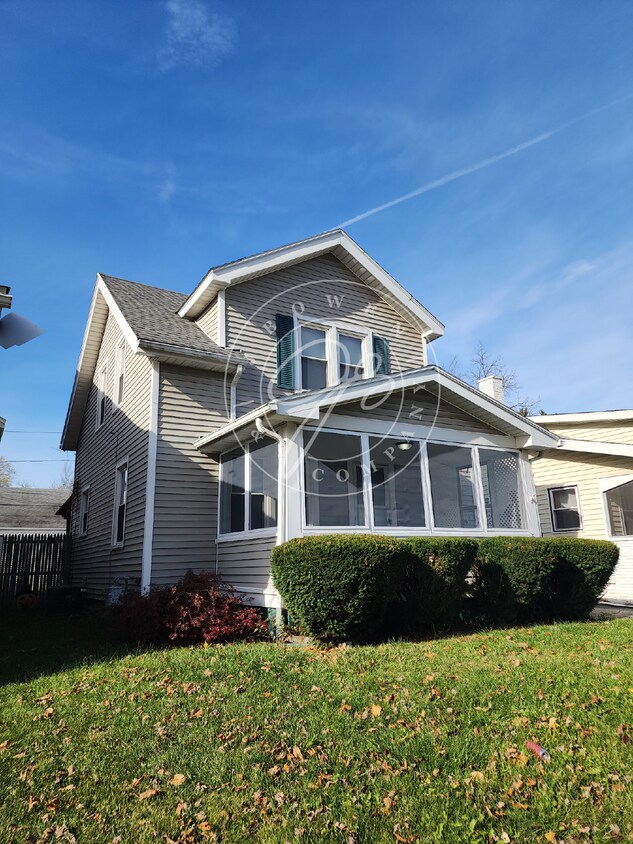 Primary Photo - 2 bedroom with bonus partially finished ba...