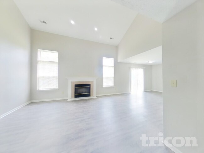 Foto del edificio - 6503 Townsend Way