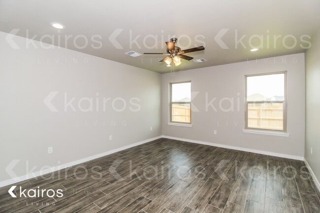 Building Photo - 2704 Destin Ave