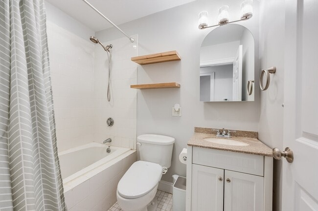 Building Photo - 110 N St