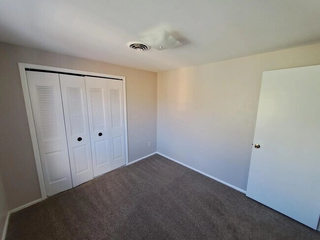 Foto del edificio - 10463 Garland Way