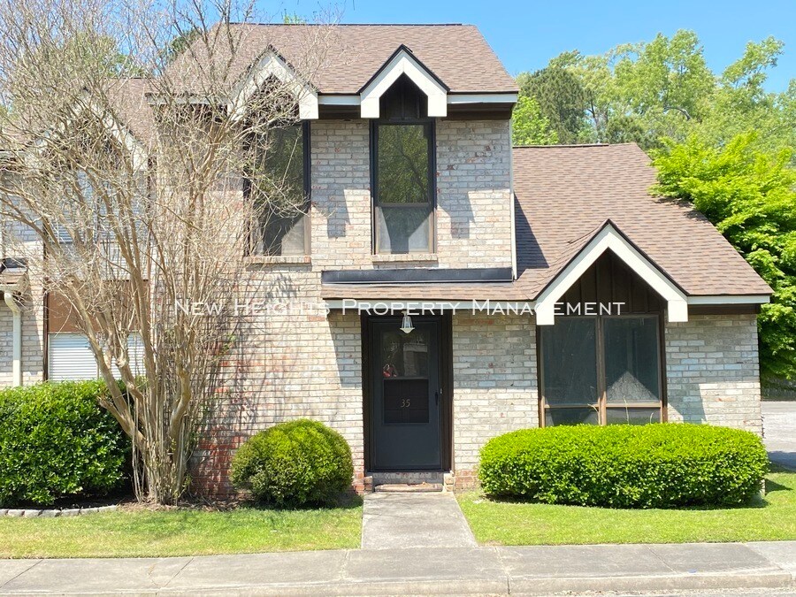 Primary Photo - 35 Brighton Cir