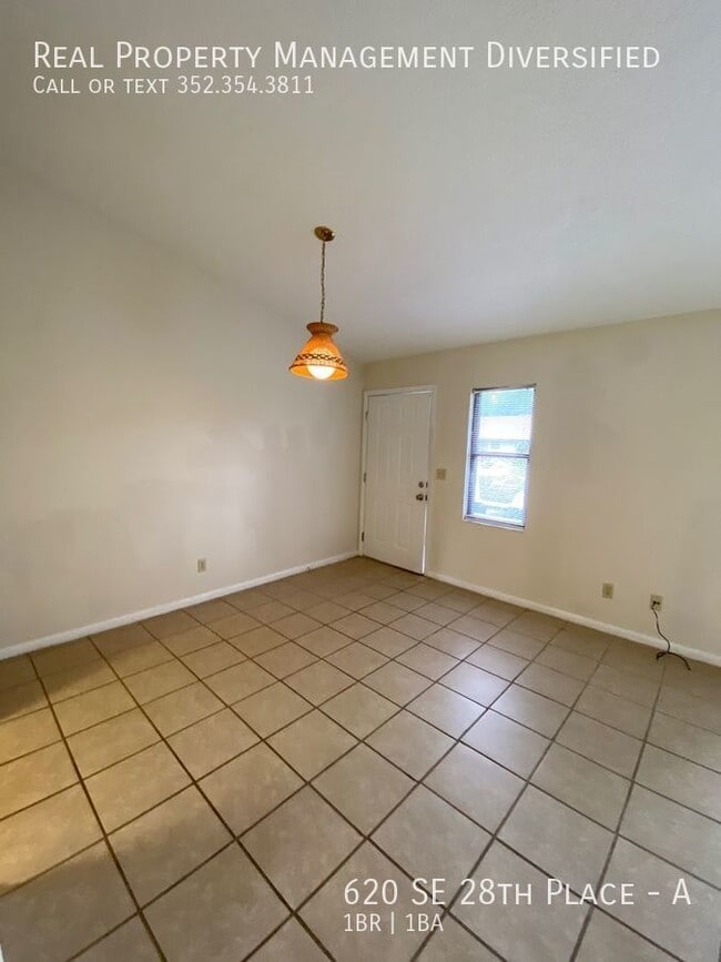 Building Photo - 620 SE 28th Pl