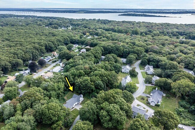 Building Photo - 43 Riverdell Dr