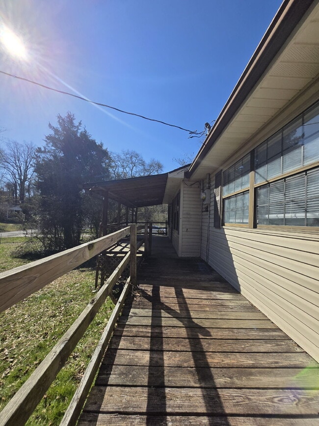 Building Photo - 111 Owens Rd