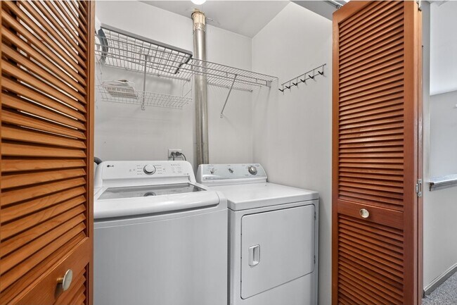 Foto del edificio - 2632 Canyon Dr