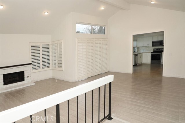 Building Photo - 46 Wildwood