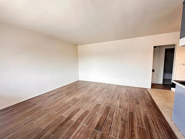 Foto del edificio - 6510 Marbrisa Ave