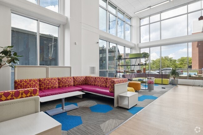 Lobby Photo - Smile Student Living - 615 S Wright