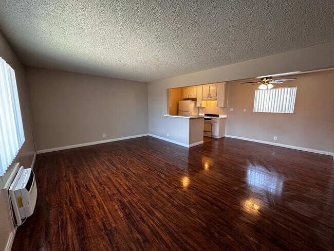 Foto del edificio - 5130 N Glendora Ave