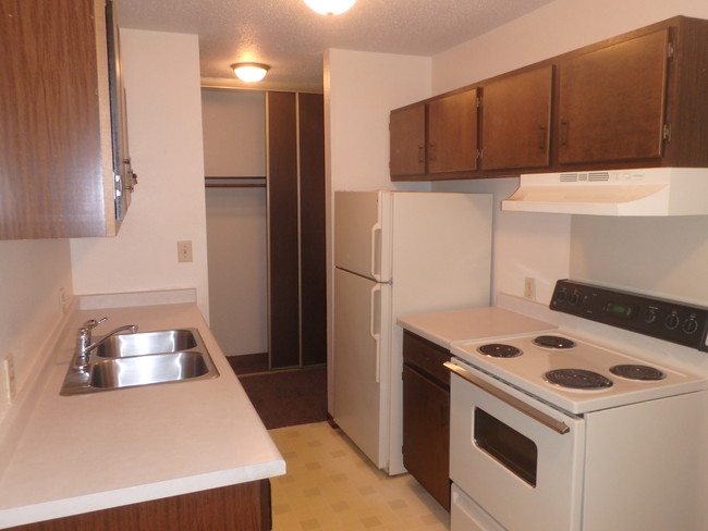 Kitchen - Highland Apartments