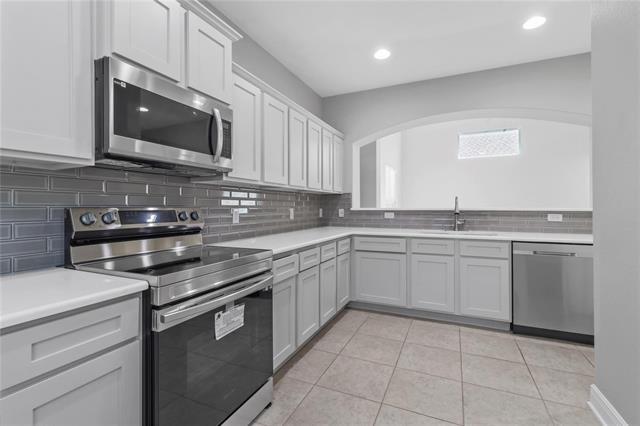 Building Photo - 2136 Mulberry Dr