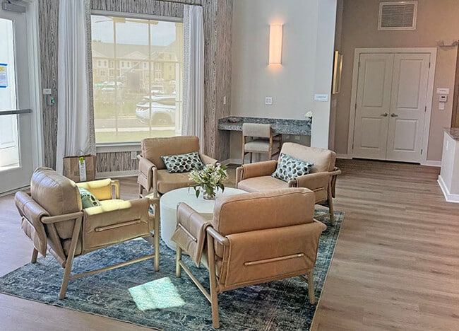 Building Photo - Springhouse Square