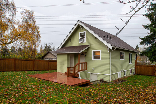 Building Photo - 8415 42nd Ave SW