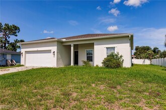 Building Photo - 870 Columbia St