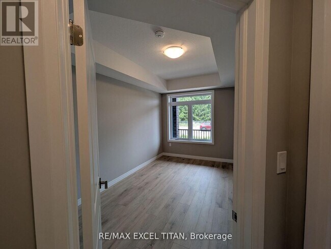 Building Photo - 74 Thatcher Dr