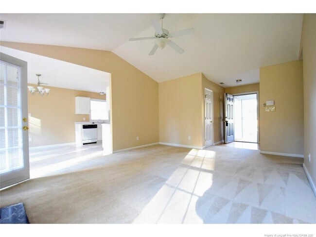 Foto del edificio - 109 Elderberry Ct