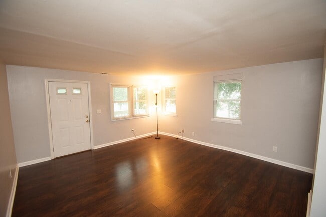 Photo - 421 W Main St Apartment