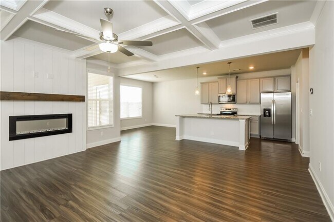 Foto del edificio - 5379 Fox Den Rd