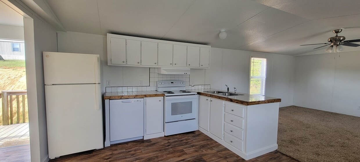 Primary Photo - Ready to move in
