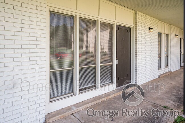 Building Photo - 4724 S Court St