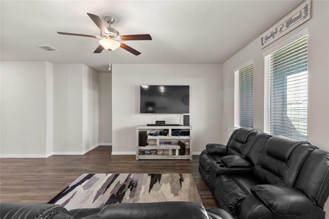 Foto del edificio - 4949 Parrington Dr