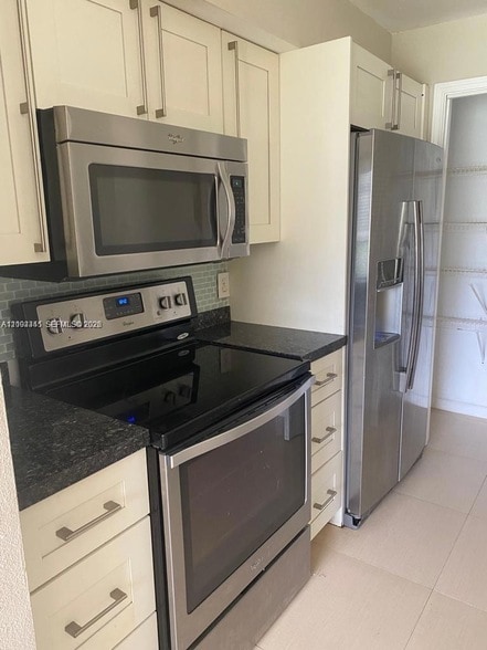 Foto del edificio - 2371 NW 33rd St