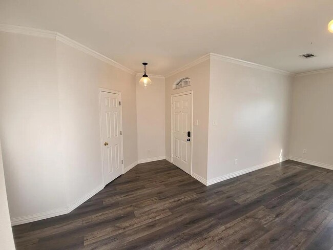 Photo - 1923 Chandler Ln House