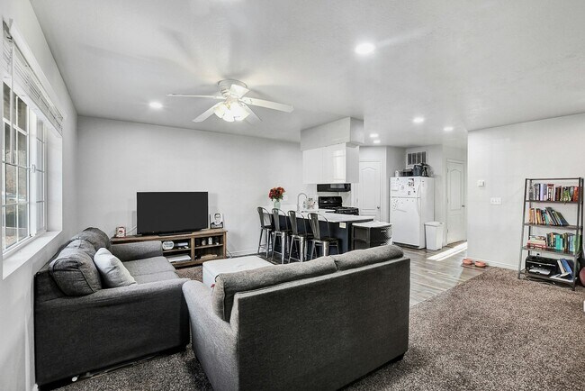 Foto del edificio - 2112 Dakota Ave