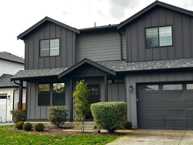 Building Photo - Stylish 4BR | 3BA Home with Den, Fenced Ba...