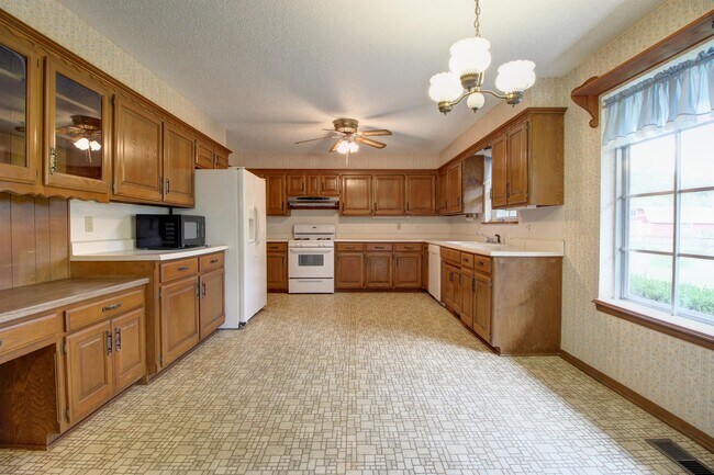 Building Photo - 316 Ramblewood Terrace