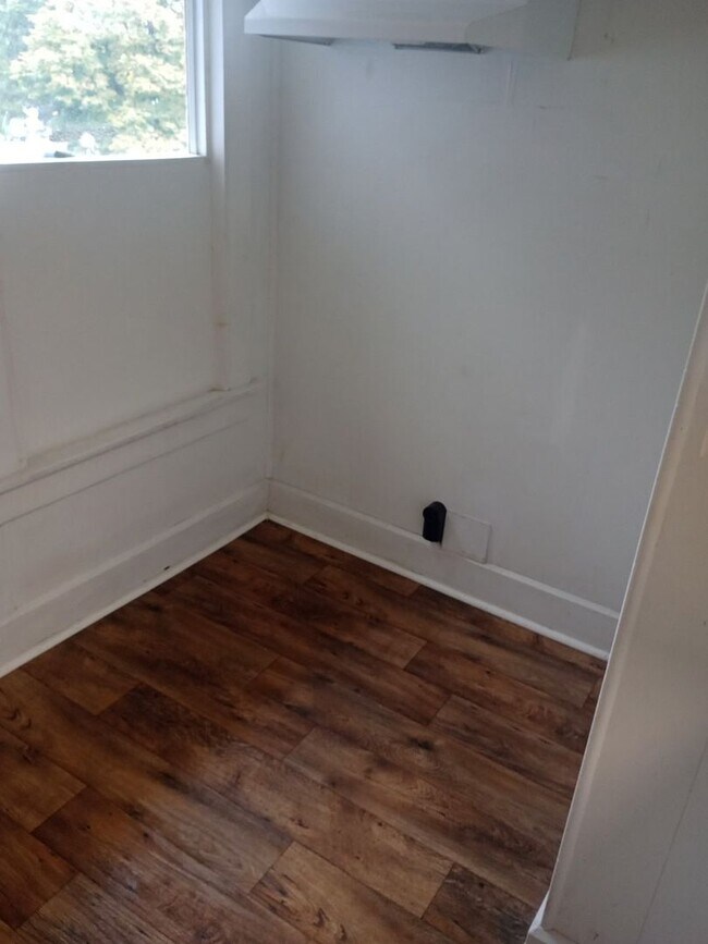 Foto del edificio - 713 W Adams St