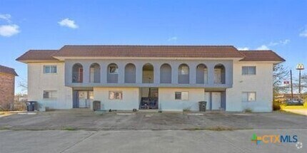 Building Photo - 1040 Linde Ave