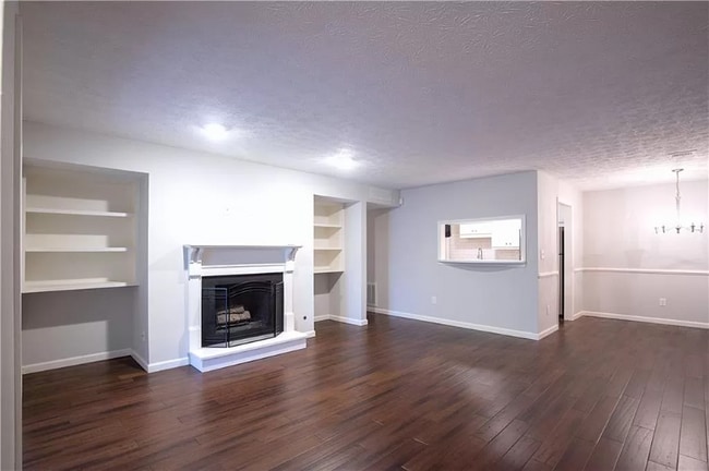 Building Photo - 305 Dunbar Dr