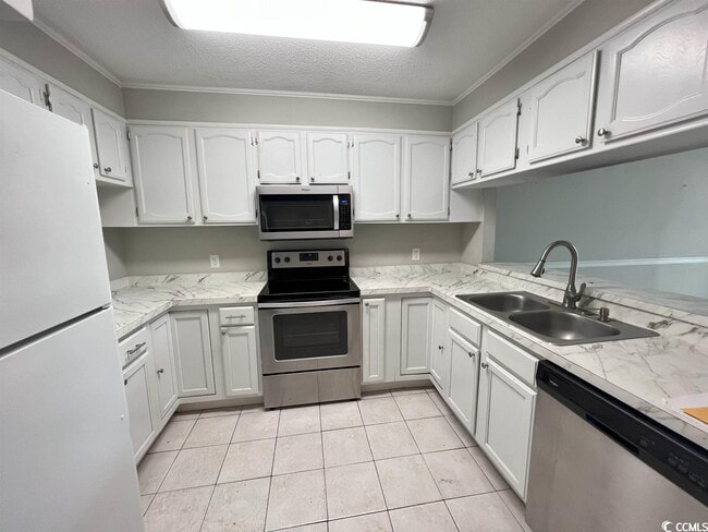 Building Photo - 1701 Yaupon Dr