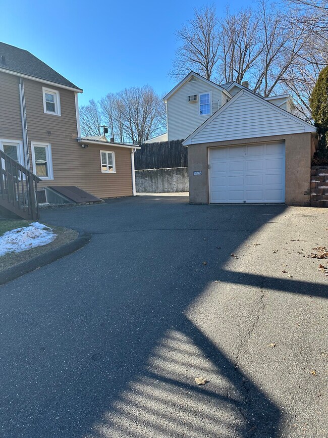 Building Photo - 14 Water St