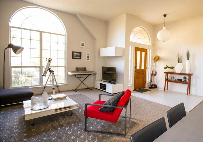 Foto del edificio - 11584 Cedarcliffe Dr