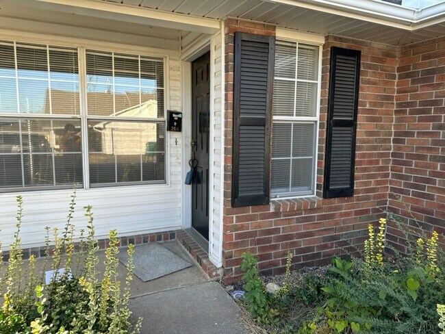 Foto del edificio - 314 S 11th Pl