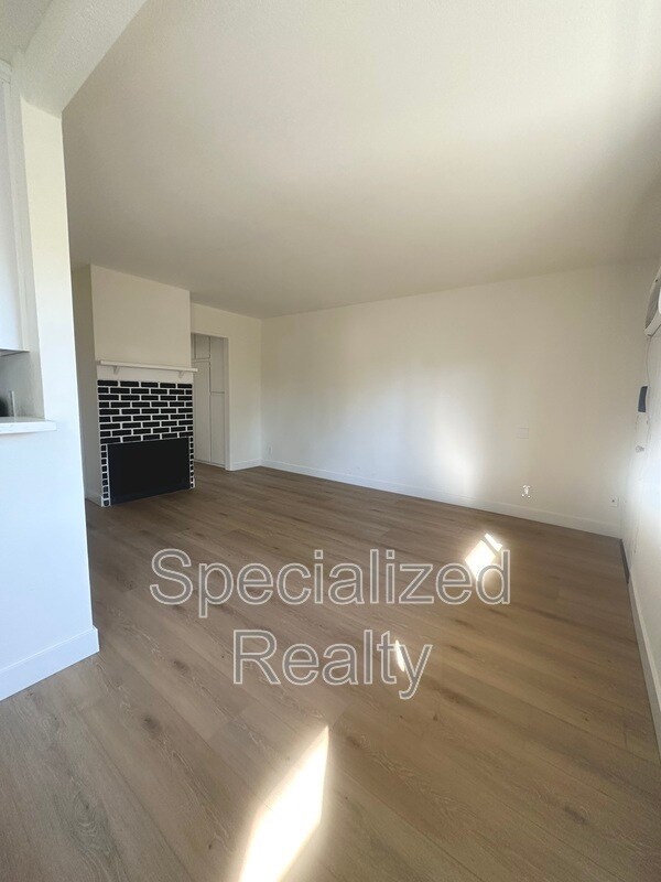 Foto del edificio - 14718 Sylvan St