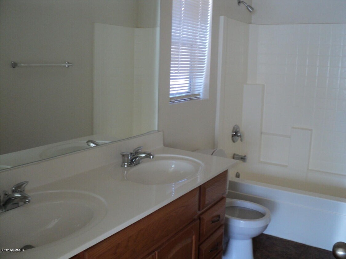 Foto del edificio - 11549 W Cheryl Dr