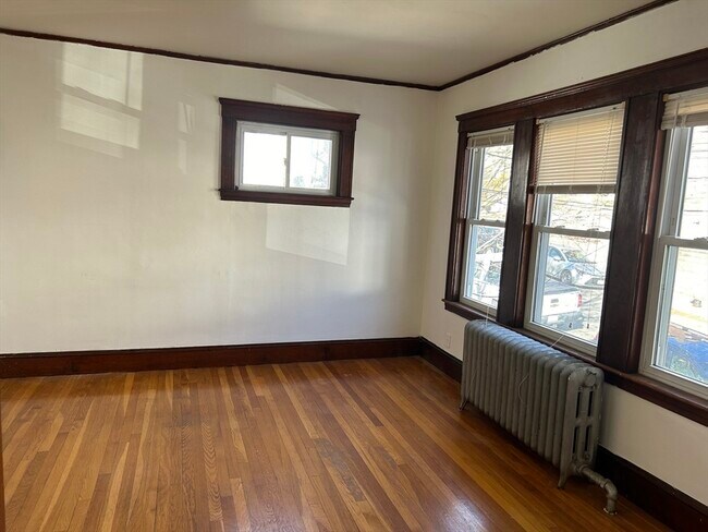 Foto del edificio - 36 Larch St
