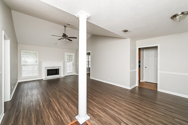 Building Photo - 7313 Ole Nottingham Dr