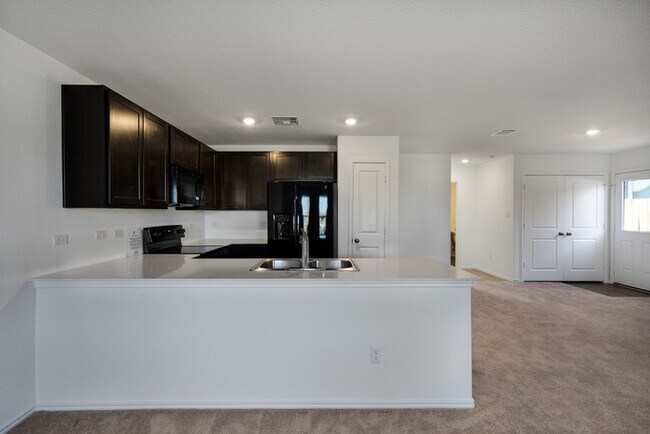Foto del edificio - 1131 Largemouth Ln