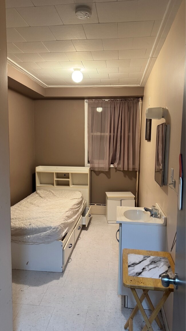Photo du bâtiment - 3741 Rue Principale