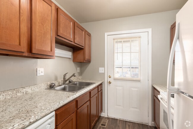 Interior Photo - Maple Run Apartments - MAP